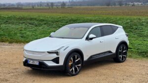 Nous avons testé le nouveau Polestar 3 électrique, le SUV futuriste qui nous a autant bluffés qu’agacés