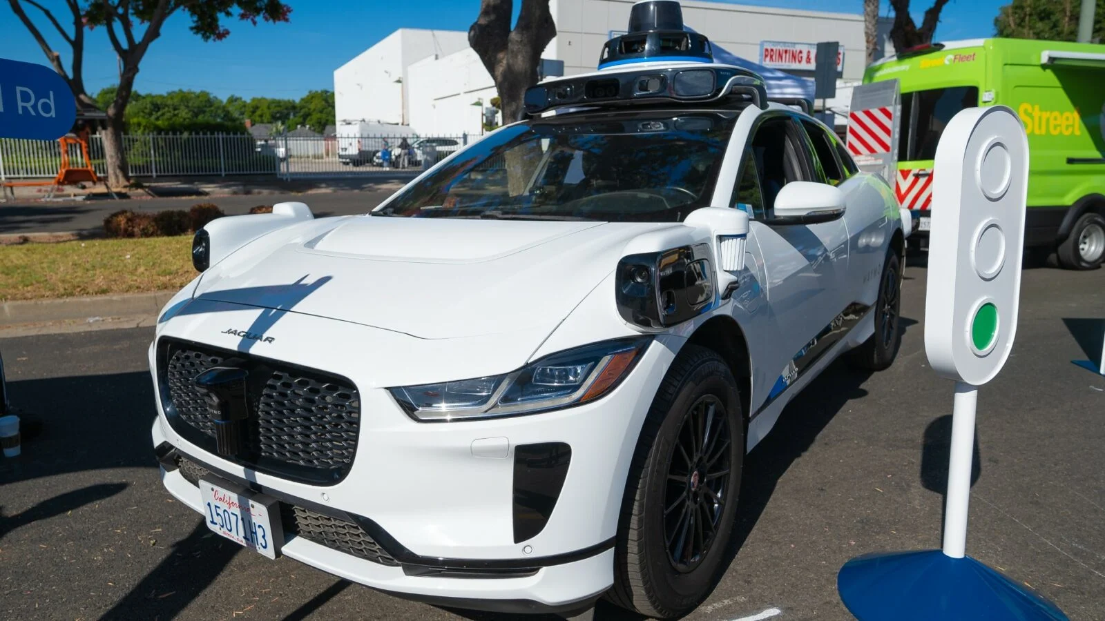 Il n’y a pas que Tesla dans la vie : 7 entreprises de robotaxis déjà prêtes à conquérir le monde