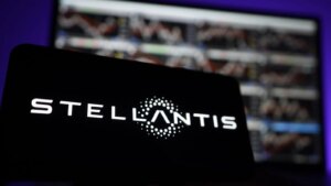 Stellantis (Fiat, Opel, Peugeot, etc.) mise sur des baisses de prix en France pour vendre plus de voitures