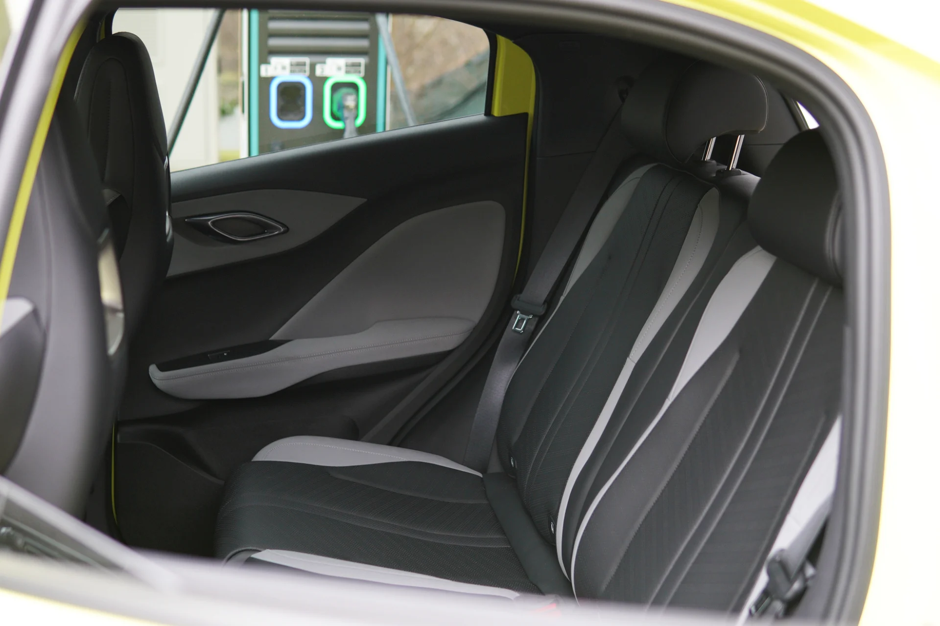 Ce fabuleux BYD Dolphin Surf à prix cassé grâce au bonus écologique ! Ne ratez pas ça ! 3 Byd Dolphin Surf Essai Sieges Arriere