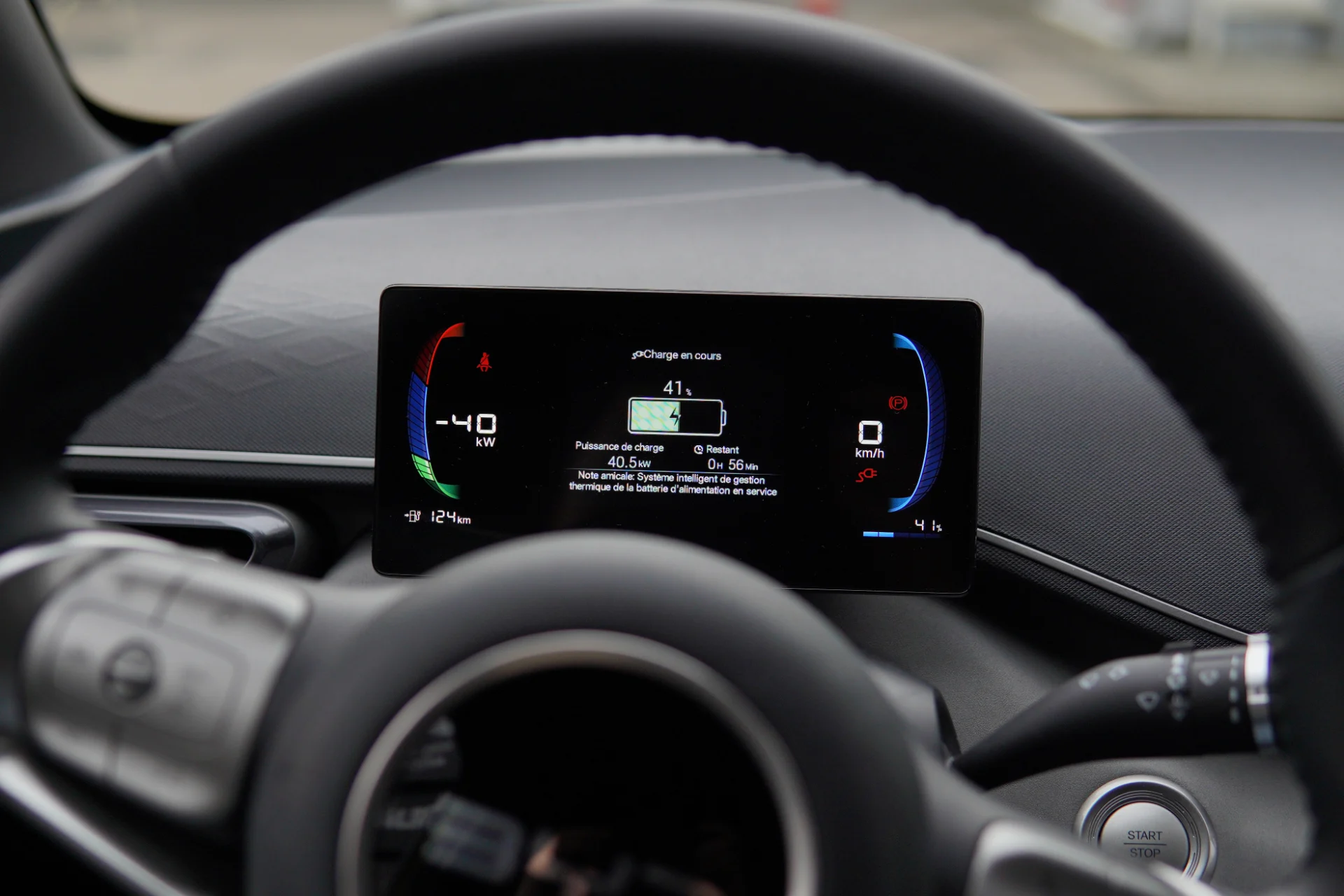Ce fabuleux BYD Dolphin Surf à prix cassé grâce au bonus écologique ! Ne ratez pas ça ! 9 Byd Dolphin Surf Essai Ecran Volant Recharge Compteur