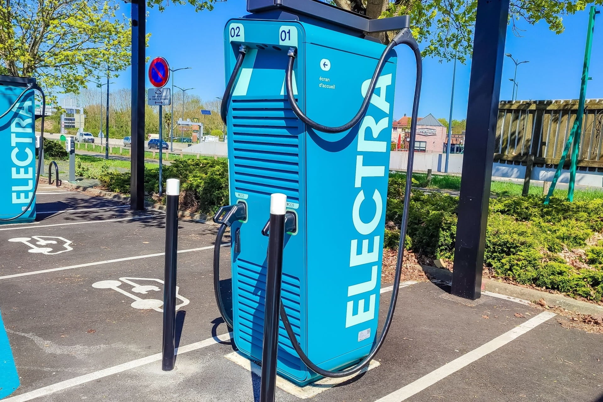 Cette incroyable carte de recharge Electra pour voiture électrique à moins de 5 euros ! 1 Electra (1)