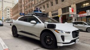 Waymo : le roi des robotaxis pourrait lever $16 mds pour une valorisation de $110 mds (c’est plus du double)