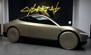 Elon Musk confirme le Cybercab pour cette année : coup de bluff ?