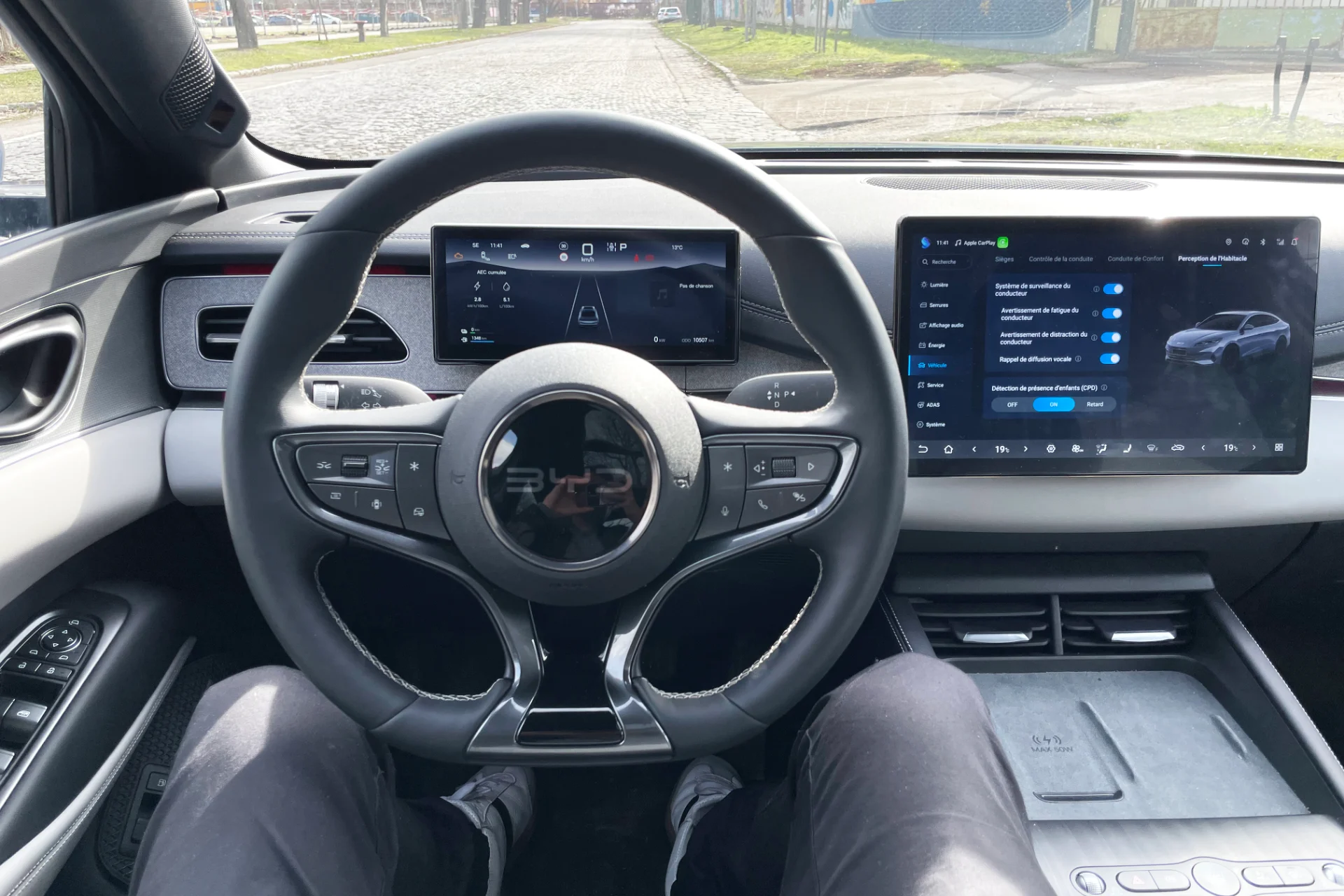 Cette incroyable expérience : 1500 km sans s'arrêter avec la BYD Seal 6 DM-i ! 11 Essai Byd Seal 6 Dmi Berline 2026 Volant