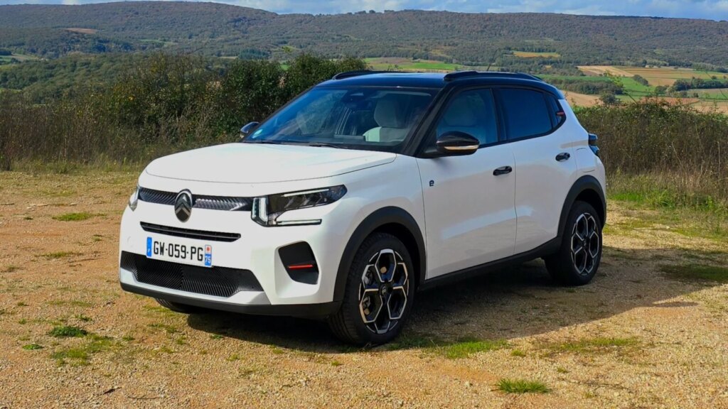 Cette révolution de la Renault Twingo électrique va faire chuter le prix de la ë-C3 à moins de 13 000 € ! 10 La Renault Twingo électrique pousse Citroën à baisser le prix de sa ë-C3 électrique sous 13 000 euros