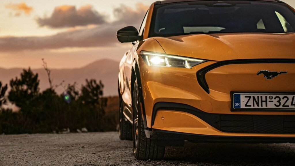 Cette incroyable décision de Ford : l'abandon total de l'inspiration Tesla dans l'électrique ! 24 Ford veut arrêter de s’inspirer de Tesla et change complètement de stratégie sur l’électrique