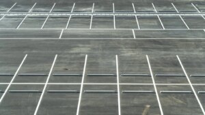 60 millions d’€ dépensés pour… rien : ce parking géant est prêt, mais totalement inutilisable