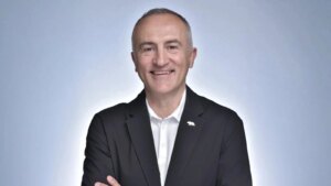 Comment Lucid Motors a trouvé son PDG en cherchant dans l’industrie des ascenseurs