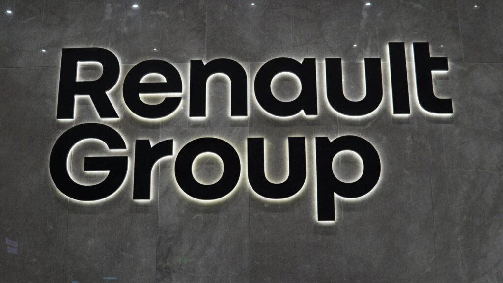 Cette terrible décision de Renault : 15 % de postes d'ingénieurs supprimés, découvrez pourquoi ! 27 Renault va supprimer 15 % de ses postes d’ingénieur : voici la raison officielle