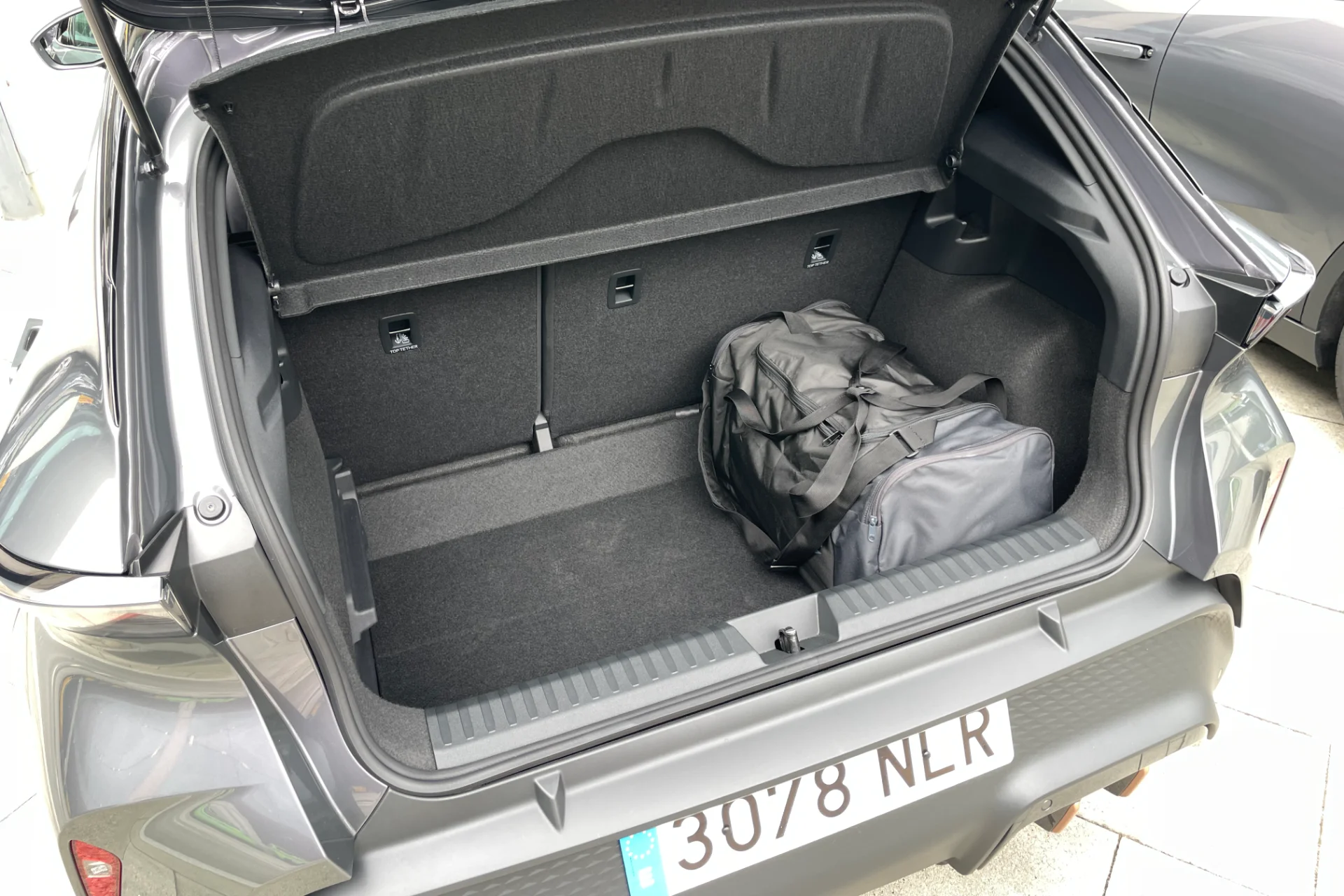 Cette citadine électrique Cupra Raval VZ : la petite bombe incontournable à prix canon ! 14 Essai Cupra Raval Vz 2026 Coffre