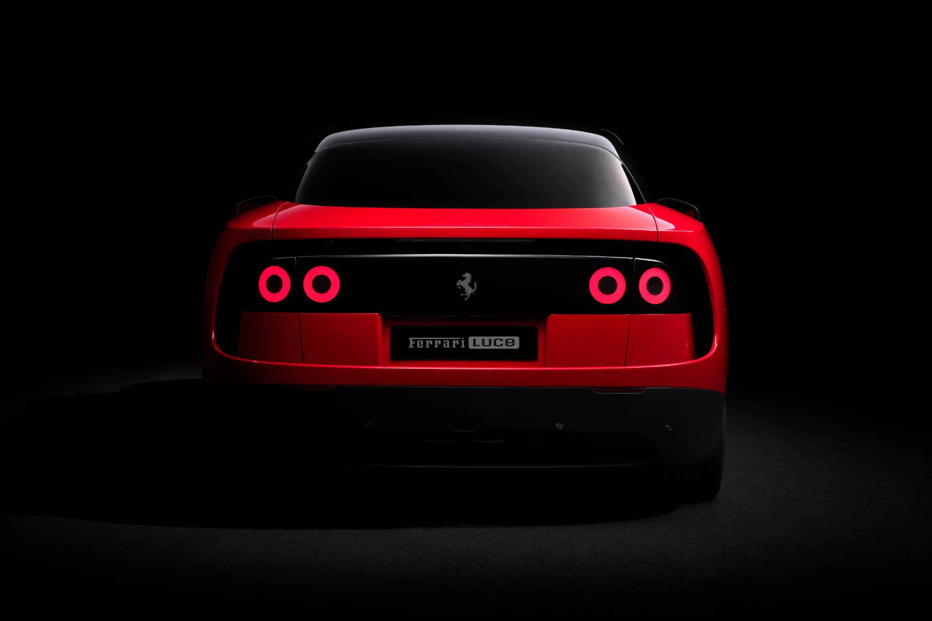 Cette célèbre banque sauve Ferrari : découvrez la vérité derrière les critiques ! 1 Ferrari Luce Electrique 2026 Rouge