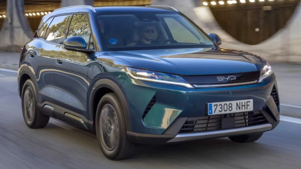 Ce SUV hybride rechargeable à 26 990 € va écraser le Citroën C3 Aircross avec 1 000 km d’autonomie ! 1 BYD Atto 2 DM-i : le SUV hybride rechargeable à 26 990 € et 1 000 km d’autonomie qui veut terrasser le Citroën C3 Aircross