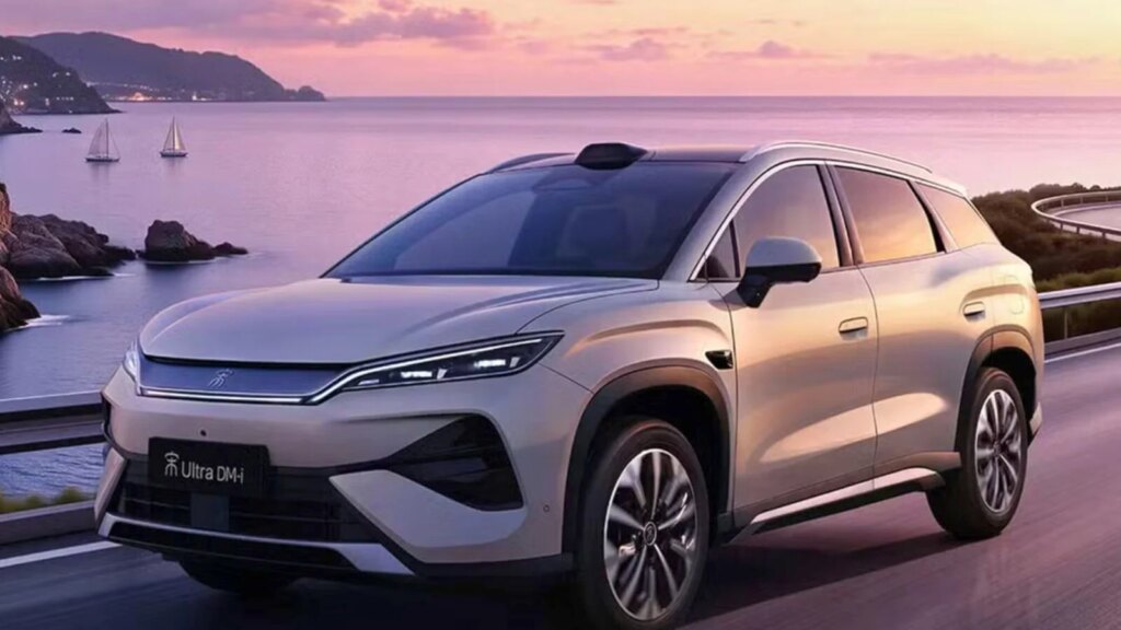 Ces incroyables voitures hybrides en Chine : 3 fois plus loin qu’en Europe avec 1 845 km d’autonomie ! 1 En Chine, la voiture hybride fait 3x mieux que les modèles en Europe : 1 845 km d’autonomie, dont 300 km en 100 % électrique