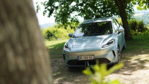 ESSAI. “C’est un coup de poing commercial” : la MG4 Urban à 19 990 € nous choque, c’est une pépite en termes de conduite, de dotation et d’espace à bord