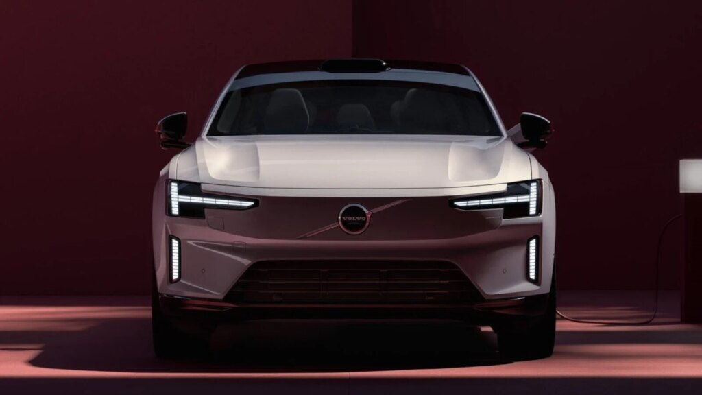 Cette Volvo ES90 révolutionnaire : recharge record en 22 minutes et 692 km d'autonomie ! 1 Volvo ES90 : recharge en 22 minutes, 692 km d’autonomie et 25 haut-parleurs pour ridiculiser la Tesla Model S