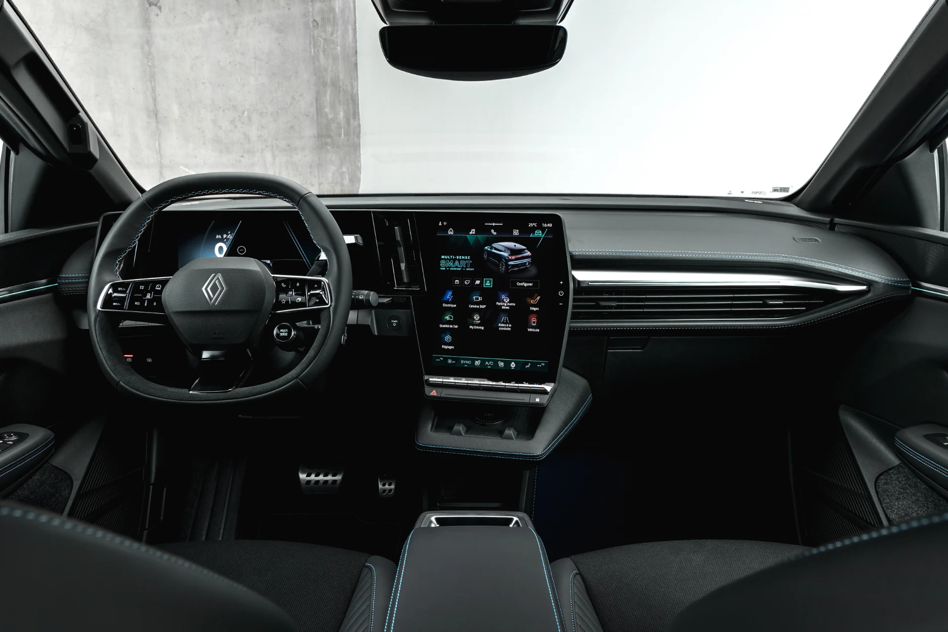 Ces 3 changements surprenants de la Renault Mégane électrique qui vous feront rêver ! 4 Renault Nouvelle Megane Electrique 2026 Habitacle