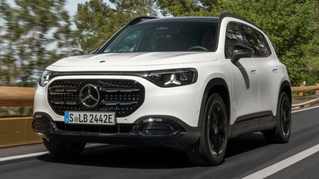 Mercedes GLB : cette incroyable anomalie de prix sur le SUV 7 places va vous choquer ! 138 Mercedes GLB : ce SUV 7 places affiche une anomalie de prix totalement absurde