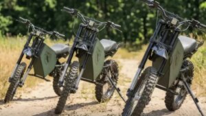 Silencieuse et sans signature thermique : l’armée ukrainienne adopte cette moto électrique sur le front