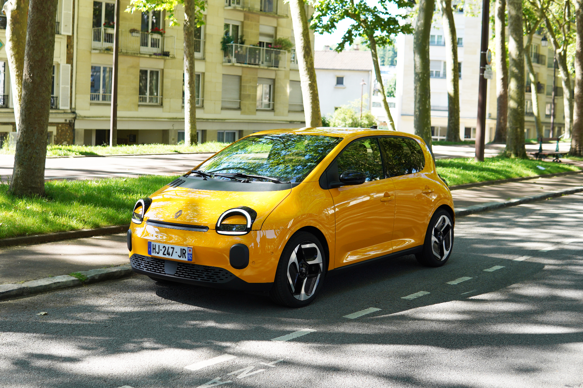 Ce modèle légendaire des années 50 ressuscité : découvrez la Multiplina qui va révolutionner l'électrique ! 2 Essai Renault Twingo Electrique 2026 E Tech Design