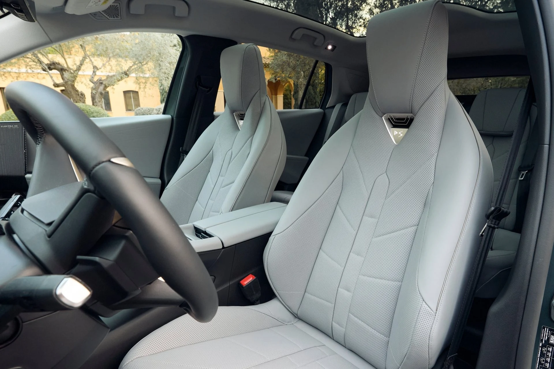 Ce SUV français incroyable va-t-il enfin battre les puissantes allemandes ? 3 Ds N7 (3)