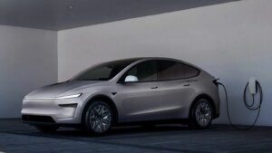 Tesla lance une nouvelle version de son Model Y avec six places