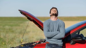 Tout commence par une panne sur la route des vacances : c’est quoi l’arnaque à l’or qui fait un carnage en France ?