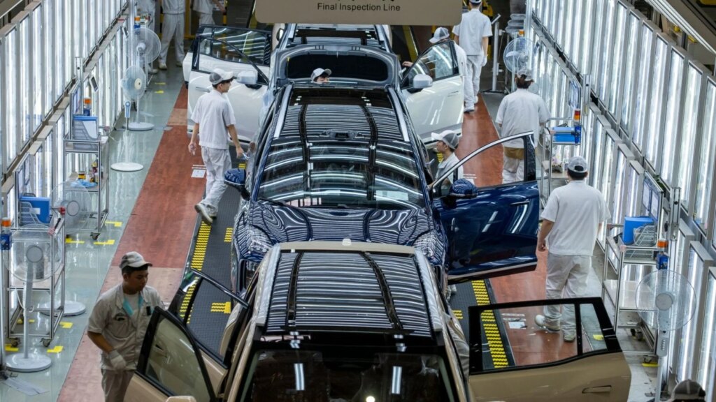 Ces nouvelles normes chinoises sur les véhicules électriques : découvrez comment ça nous impacte ! 1 La Chine durcit drastiquement les normes pour les véhicules électriques : pourquoi ça nous touche aussi