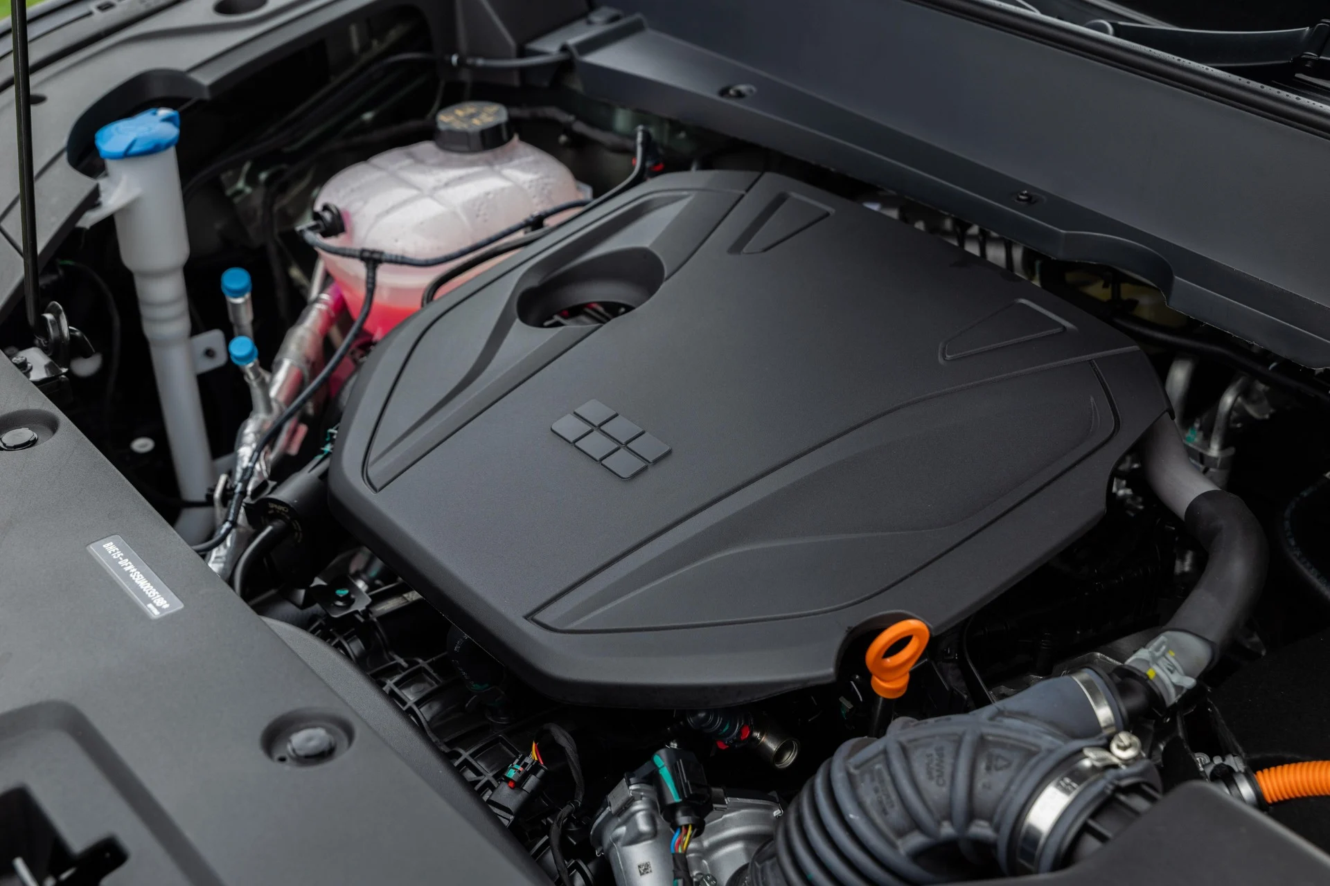 Ce Geely Starray EM-i à moins de 35 000 € : le rival redoutable du Peugeot 3008 ? 1 Geely Starray (1)