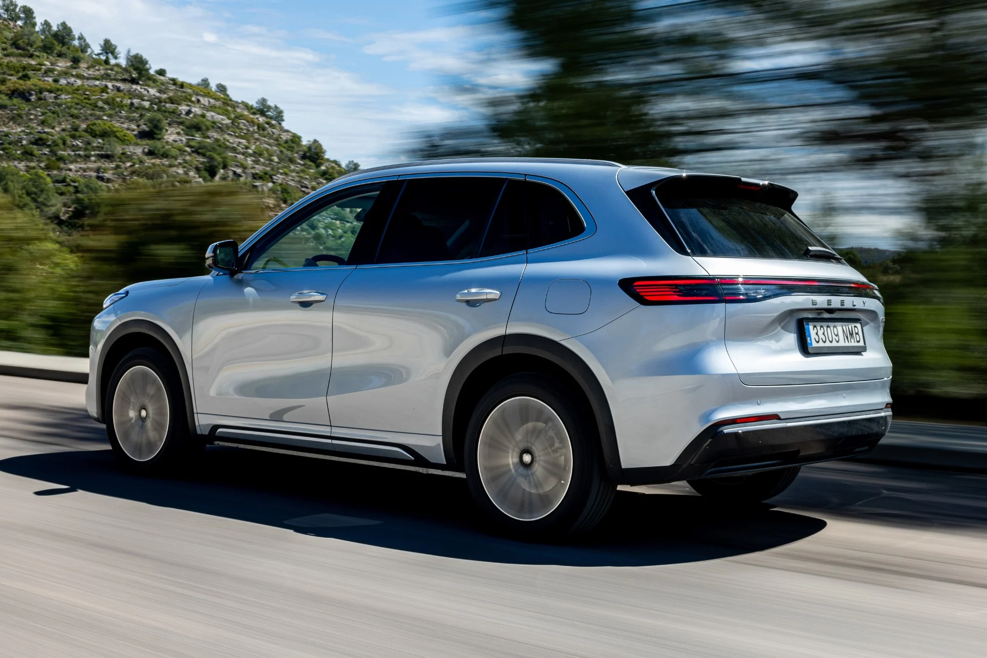 Ce Geely Starray EM-i à moins de 35 000 € : le rival redoutable du Peugeot 3008 ? 3 Geely Starray (3)