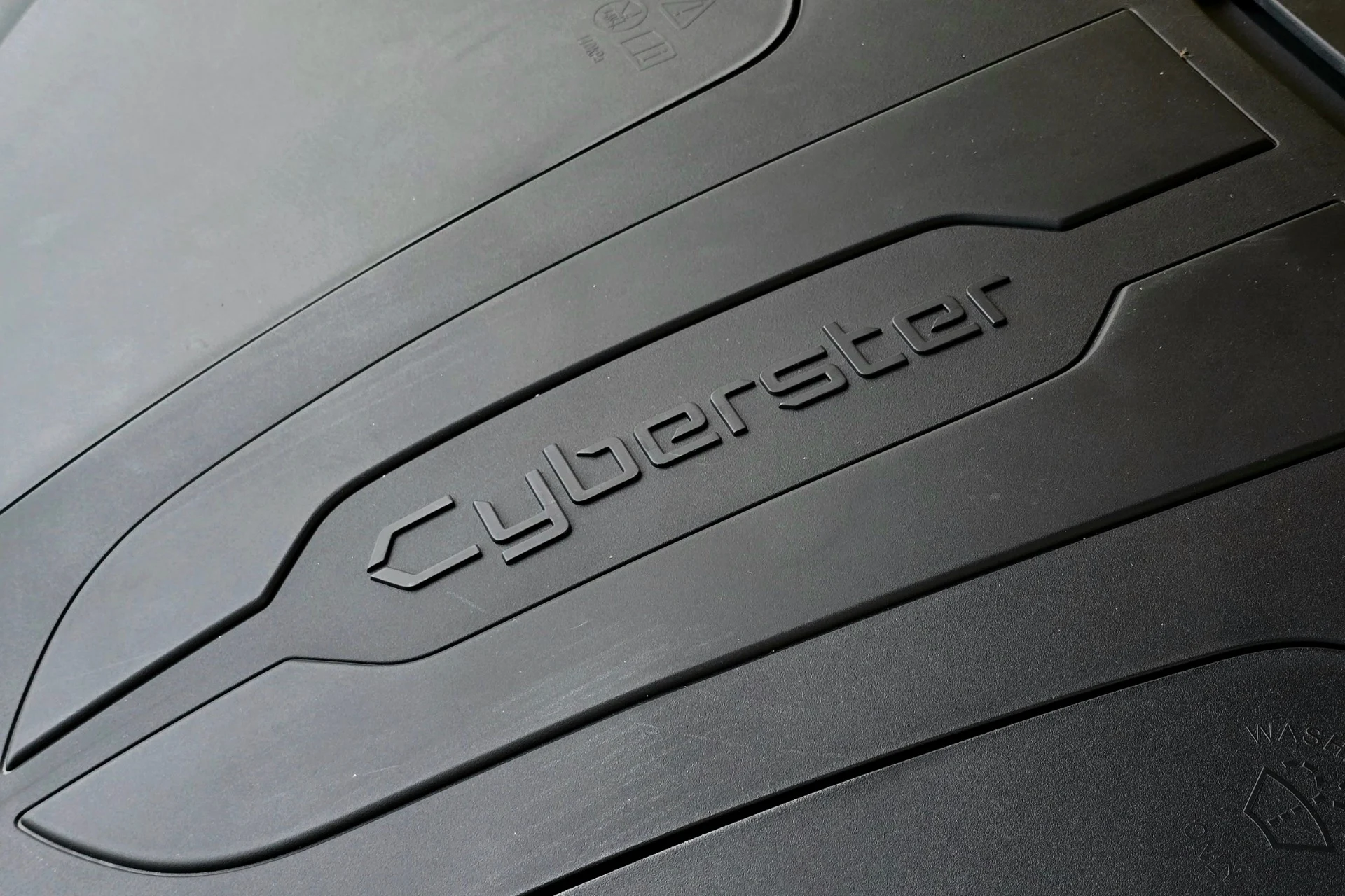 Ce cabriolet de rêve : Paris-Grenoble en MG Cyberster pour seulement 30 euros ! 17 Mg Cyberster