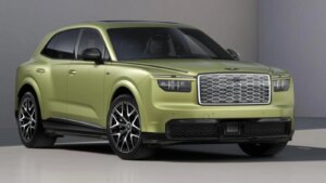 Auto-Moto
/
Aujourd'hui à 08:05
Bentley dévoile son premier véhicule 100% électrique, le Torcal, un SUV qui « imite » le ressenti d’un moteur V8
Le constructeur britannique tente de jouer la carte de la nostalgie et souhaite à tout prix respecter son ADN avec son nouveau (et seul) SUV électrique : le Bentley Torcal. Son gros bloc V8 n'occupe plus le dessous du capot mais pour éviter de décontenancer sa clientèle, son grondement sourd a été recréé artificiellement.