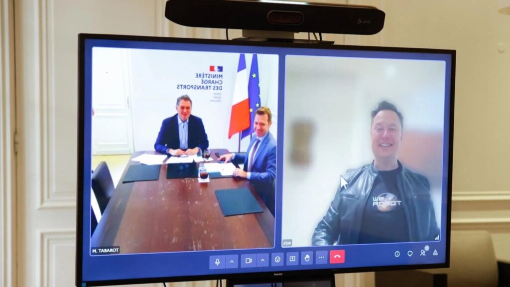 Ces essais révolutionnaires de la conduite autonome Tesla arrivent enfin en France ! 8 Auto-Moto
/
Aujourd'hui à 17:31
La France change d’avis après un appel avec Elon Musk : la conduite autonome Tesla (FSD) démarre les essais sur route
La technologie FSD de Tesla, qui permet à ses véhicules de se conduire elles-mêmes sous la surveillance d’un conducteur, va démarrer ses essais sur route dans l’Hexagone.