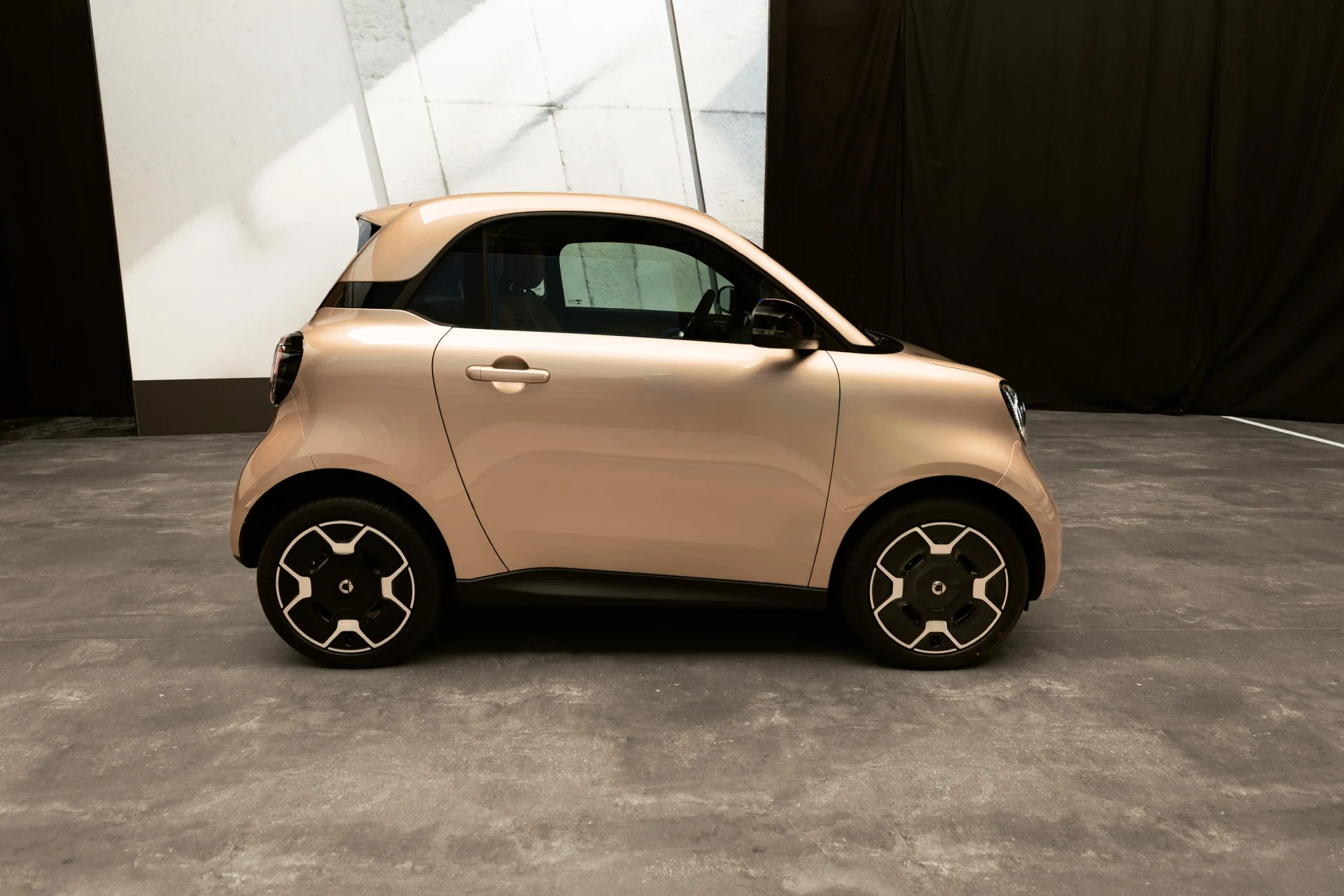 Cette incroyable Smart revient à la vie en version électrique : vous ne croyiez pas ça possible ! 1 Voiture Smart