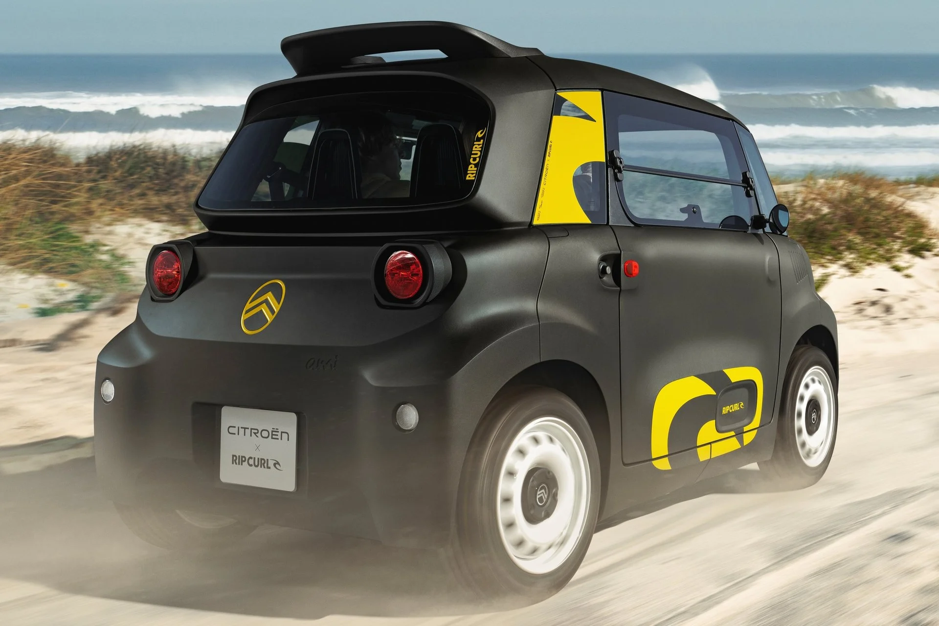Cette Citroën Ami Rip Curl à moins de 9 300 € : la meilleure alternative à la Fiat Topolino ? 2 Citroen Ami Rip Curl (3)