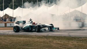 Auto-Moto
/
Aujourd'hui à 18:02
Des fumées « malsaines » : le GP de F1 de Singapour va se dérouler dans des conditions particulières
Les pilotes de F1 sont habitués à la chaleur étouffante du circuit de Marina Bay et à son tracé très exigeant, truffé de virages à l'aveugle. Cette année, ils vont devoir affronter un autre adversaire : l'air, complètement irrespirable.
