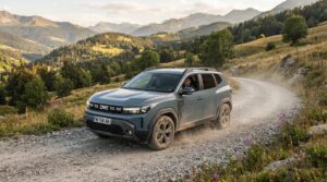 à moins de 30 000 €, le dacia duster associe motorisation hybride, gpl et transmission 4×4 : une combinaison rare pour rouler plus librement.