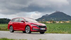 Auto-Moto
/
Aujourd'hui à 19:00
Skoda lance sa toute première voiture hybride sans prise : pourquoi c’est un virage majeur
Skoda fait son entrée fracassante sur le marché du « full hybrid ». Et c’est sa mythique Octavia qui lance la machine.